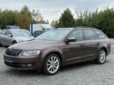 Skoda Octavia Combi Joy*StandHZG*CarPlay*SHZG*Xenon* - Skoda Octavia Joy mit Diesel-Antrieb