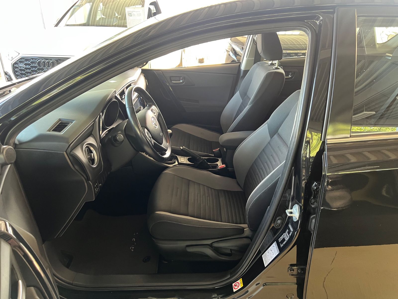 Fahrzeugabbildung Toyota Auris Comfort