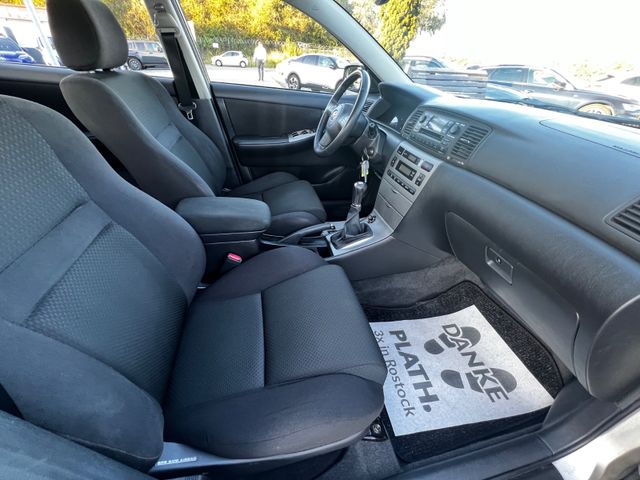 Toyota Corolla  1.6 Sol / Compact