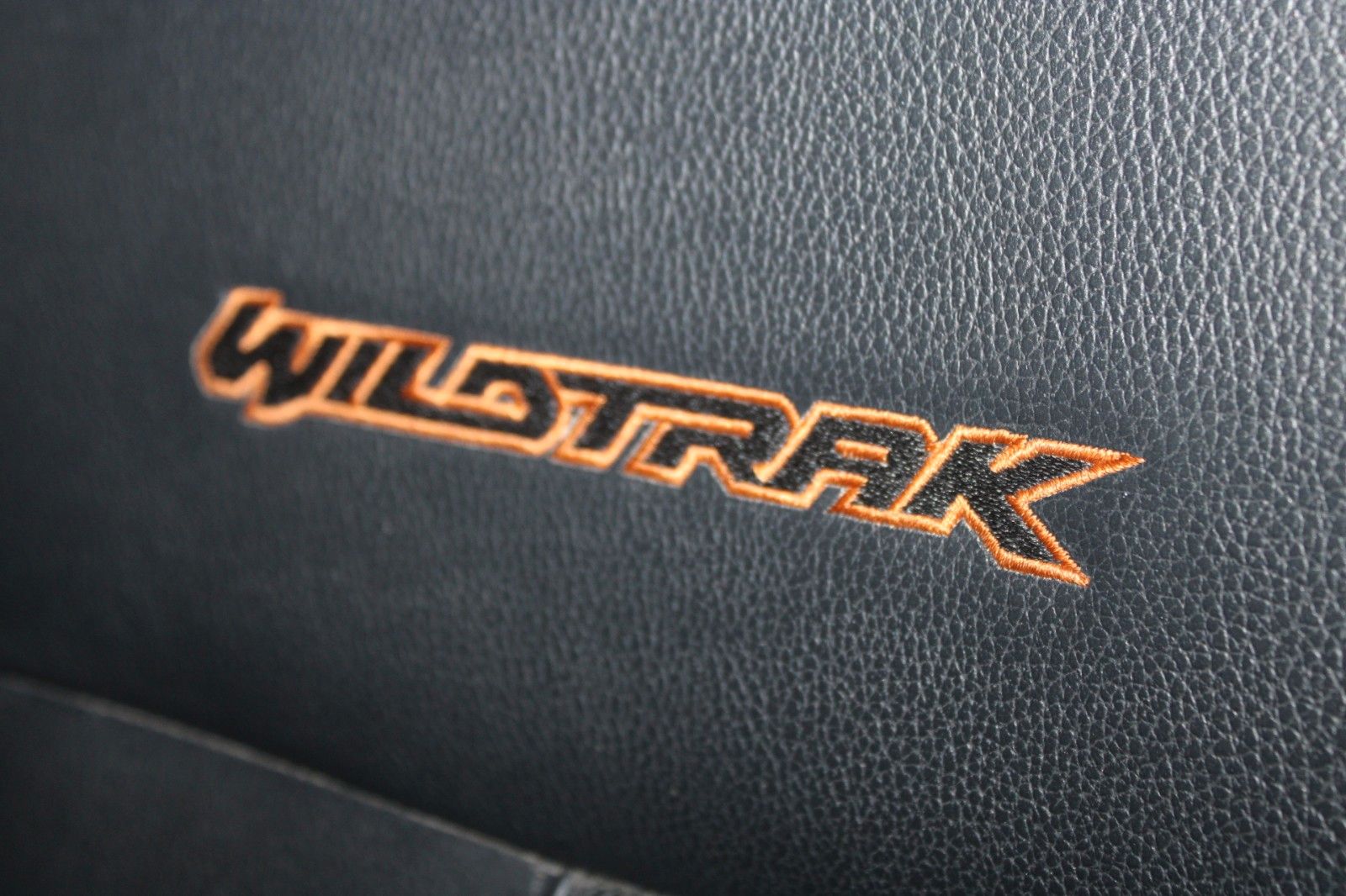 Fahrzeugabbildung Ford Ranger Wildtrak Automatik AHK LED CAM ACC STDHZ