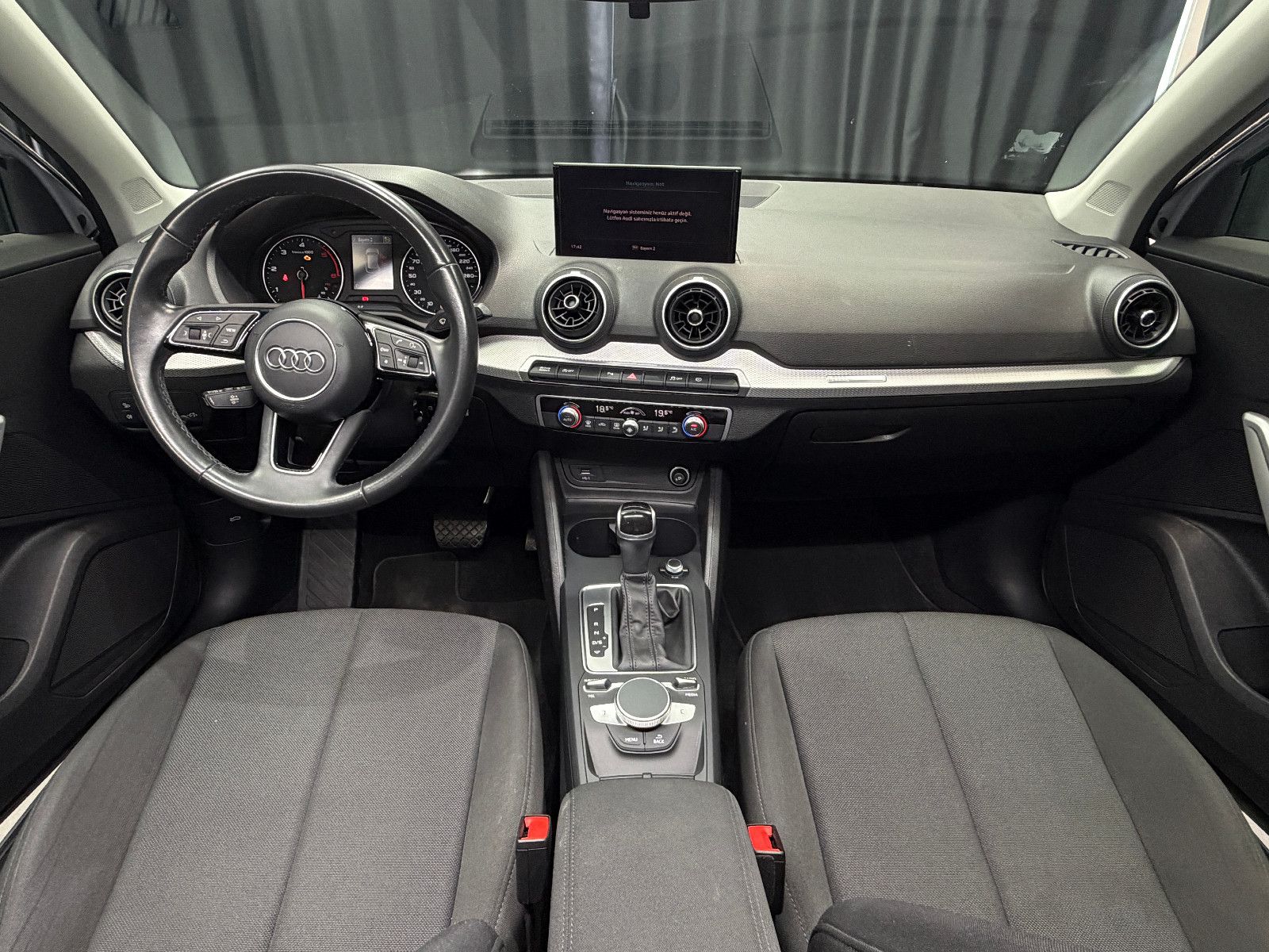 Fahrzeugabbildung Audi Q2 30 TDI advanced|AUTOMATIK|NAVI|KAMERA