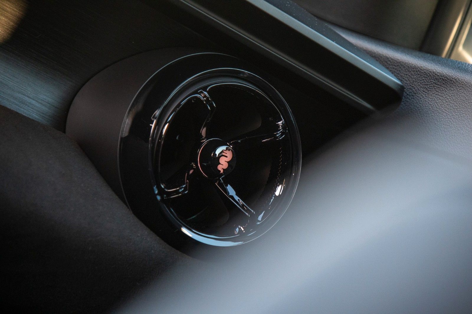 Fahrzeugabbildung Alfa Romeo Junior 1.2 MHEV Speciale DCT6
