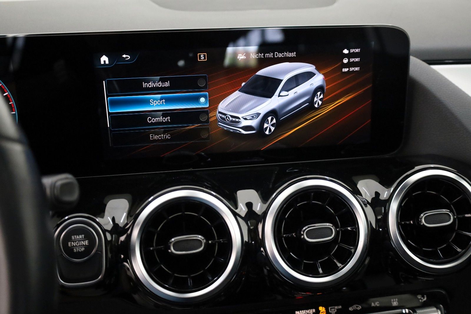 Fahrzeugabbildung Mercedes-Benz GLA 250 e, Style,T.Leder,Navi,LED,SH,Kamera,Pano