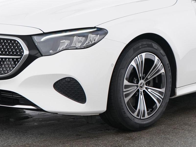 Mercedes-Benz E 220 d AVANTGARDE|LED|PANO|DISTR|LHZ+SHZ|KAM