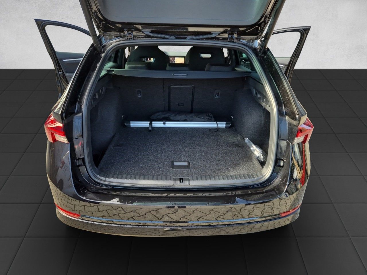 Fahrzeugabbildung SKODA Octavia Combi 2.0 TDI Style 4x4 DSG Sportline