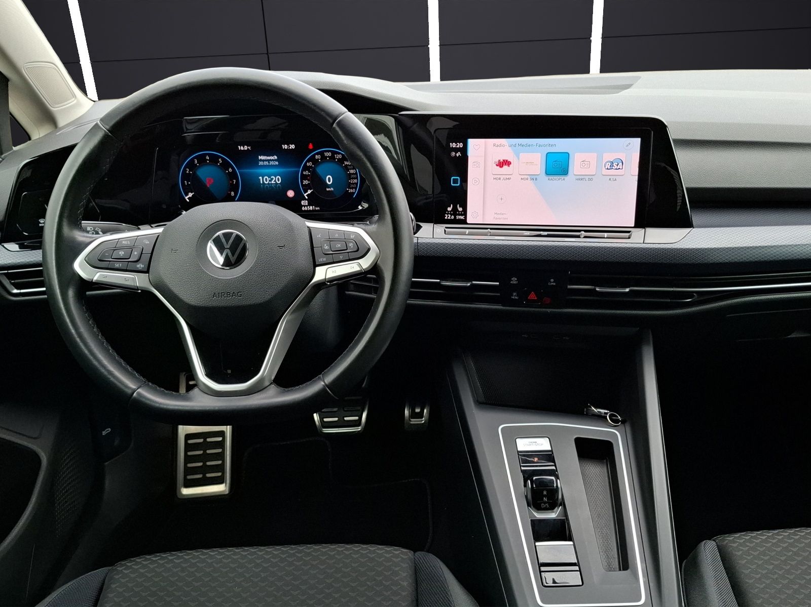 Fahrzeugabbildung Volkswagen Golf VIII eTSI United DSG LED Navi AID ACC RFK S