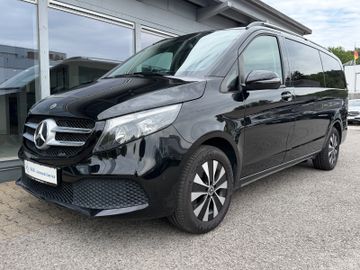 Mercedes V 220 - 1