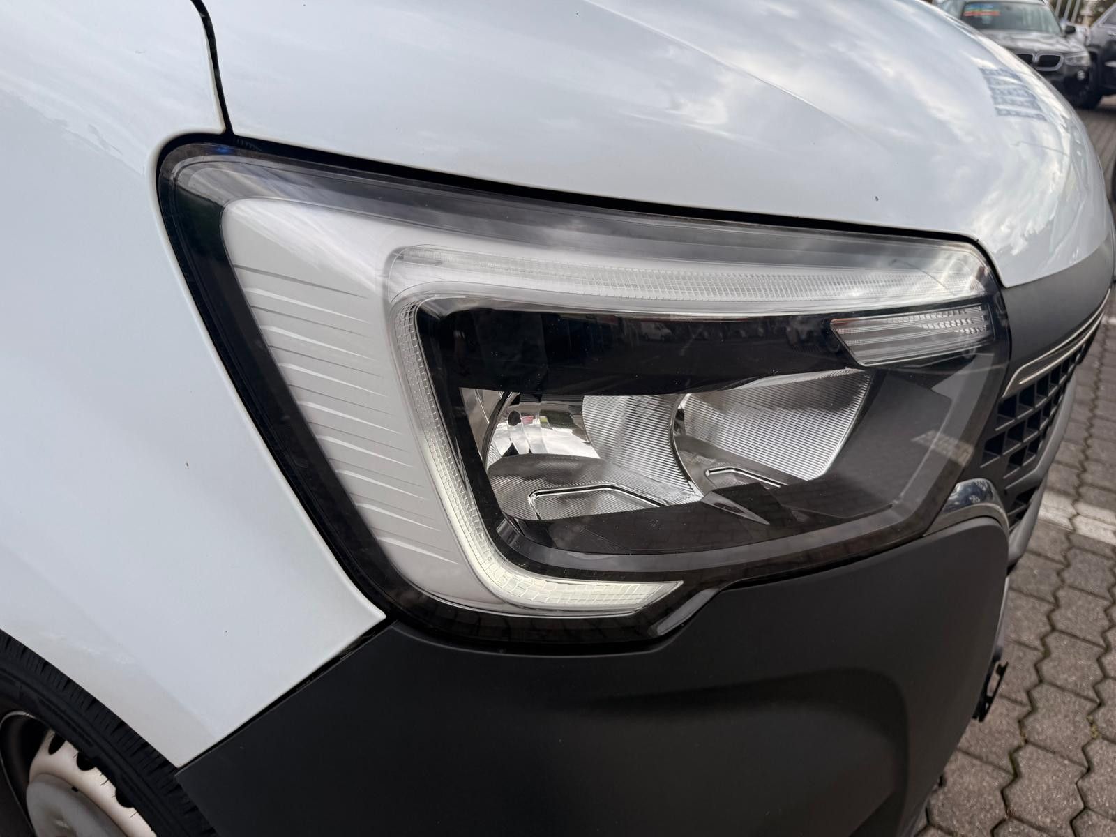 Fahrzeugabbildung Renault Master III Kasten L2H2 HKa 3,5t/1.HAND