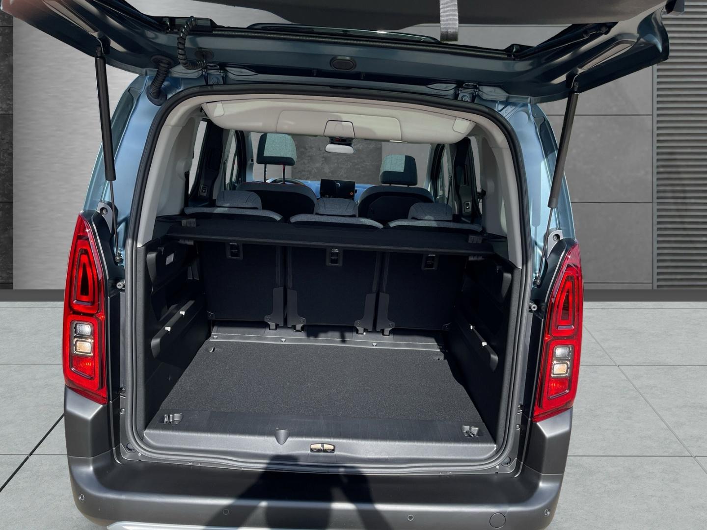 Citroën Berlingo MAX 1.5D Holiday + XTR-Paket Techno-Plu