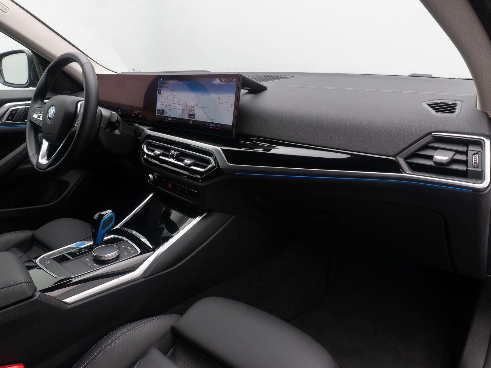 Fahrzeugabbildung BMW i4 eD40 GC HiFi Alarm Kamera HUD Leder 19Zoll