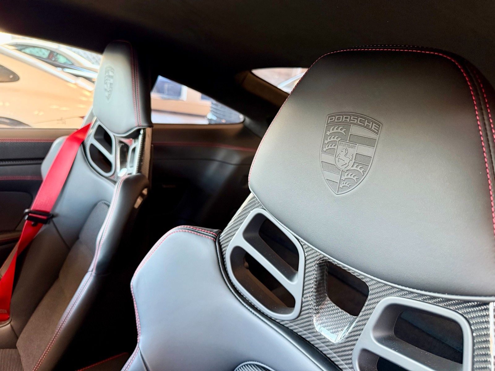 Fahrzeugabbildung Porsche 911 992 GT3 Touring PDK Vollschalensitze/Carbon