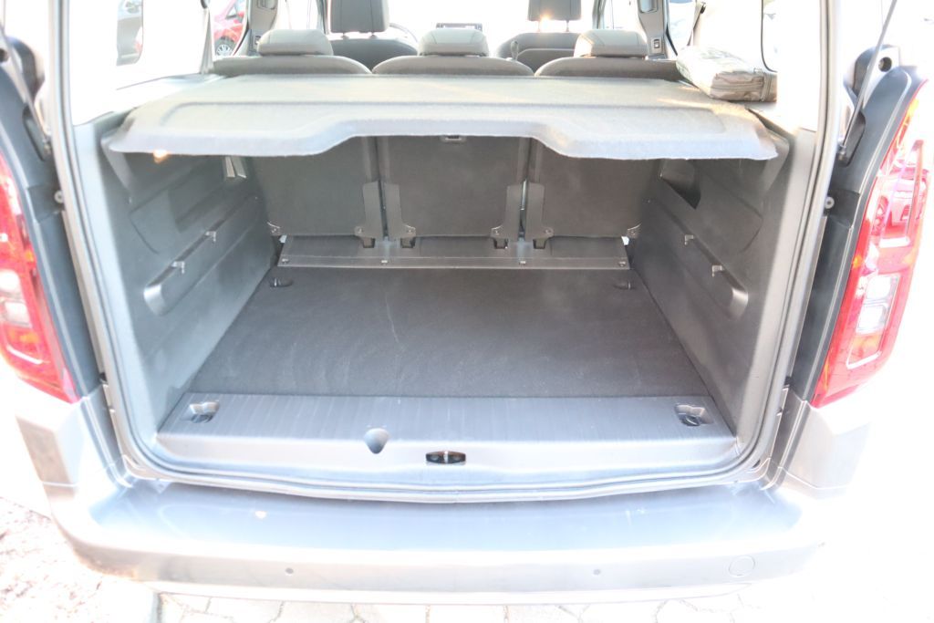 Fahrzeugabbildung Opel Combo Life 1.2 Turbo Aut. Ultimate+Navi+Panorama