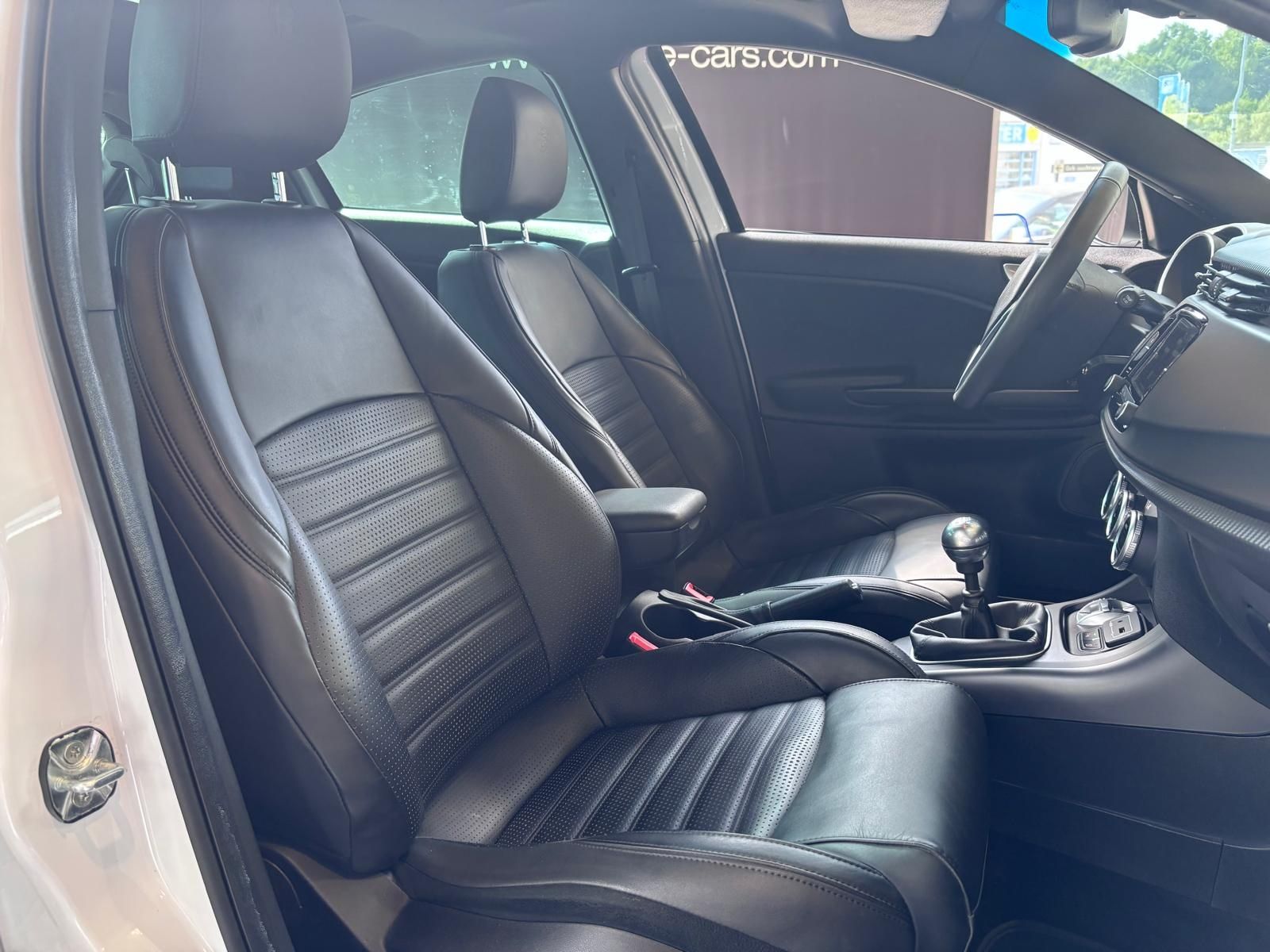 Fahrzeugabbildung Alfa Romeo Giulietta Sport Leder XENON NAVI GSD