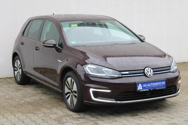 Volkswagen Golf VII e-Golf ACAUT SHZ CCS WÄRME NAV LED 1HAN