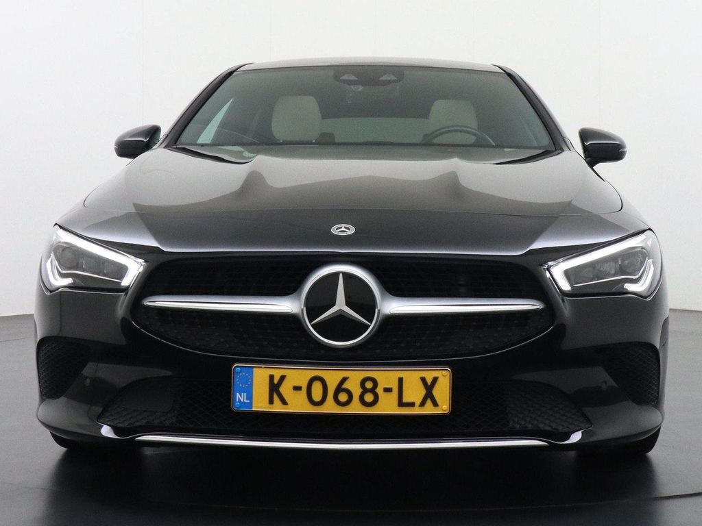 Mercedes-Benz CLA 200 Shooting Brake Business Solution Luxury
