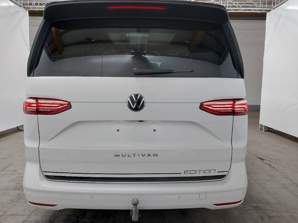 Fahrzeugabbildung Volkswagen T7 Multivan Edition lang H&k Pano vis-a-vis HuD