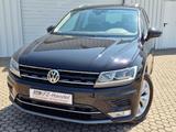 Volkswagen Tiguan 2.0 TSI Highline*4Motion*LED*Navi*18 Zoll - Volkswagen Tiguan mit Benzin-Antrieb: 2.0