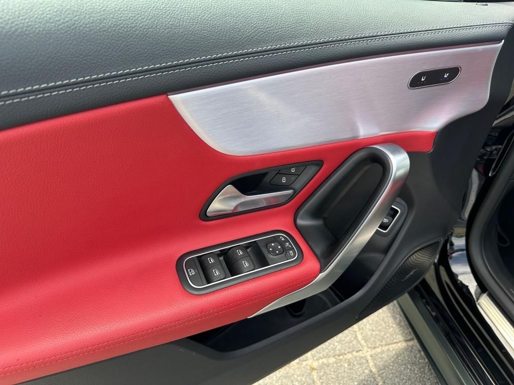 Fahrzeugabbildung Mercedes-Benz CLA 220 d Coupé AMG Totwi. Sitzklima KeyLess LED