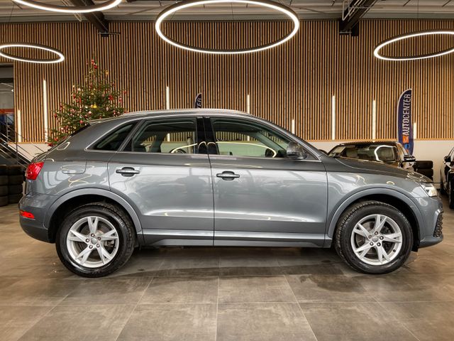 Audi Q3 sport quattro *NAVI*KAMERA*AHK*BI-XENON*