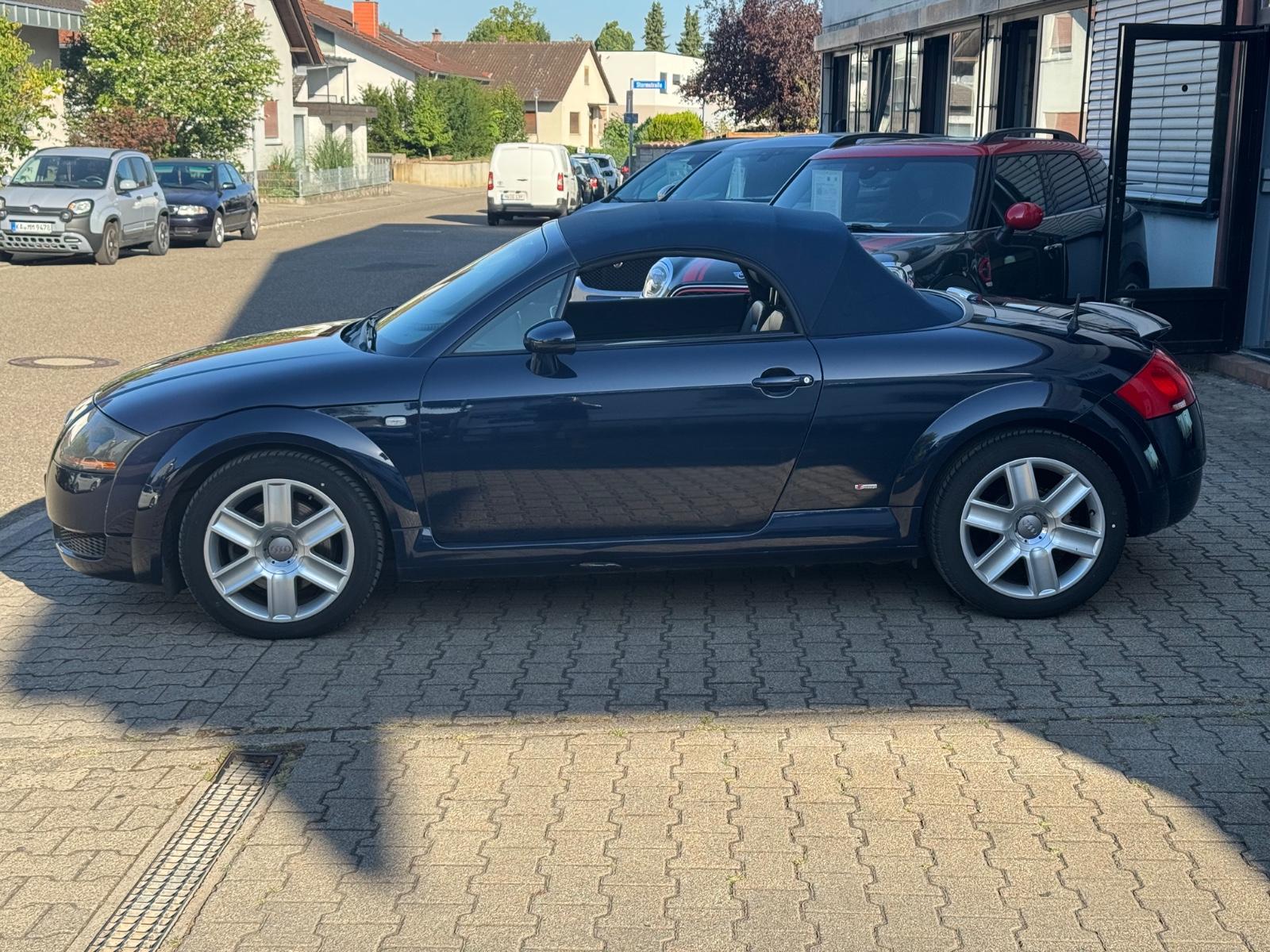 Audi TT Roadster 1.8T quattro 132 kW | S-line