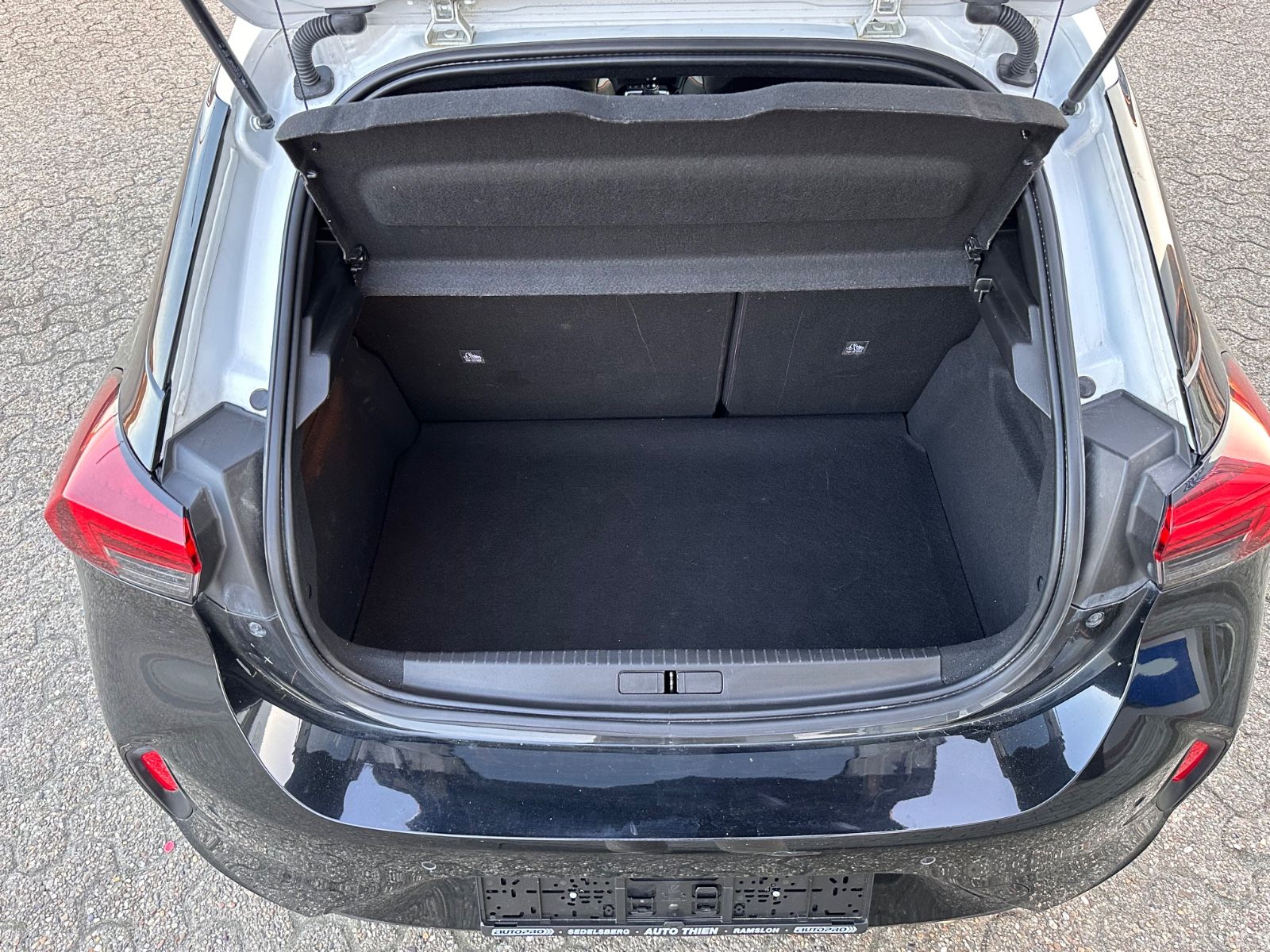 Fahrzeugabbildung Opel Corsa 1.2 Turbo GS Line LED/Kamera/GJR/GRA/SHZG