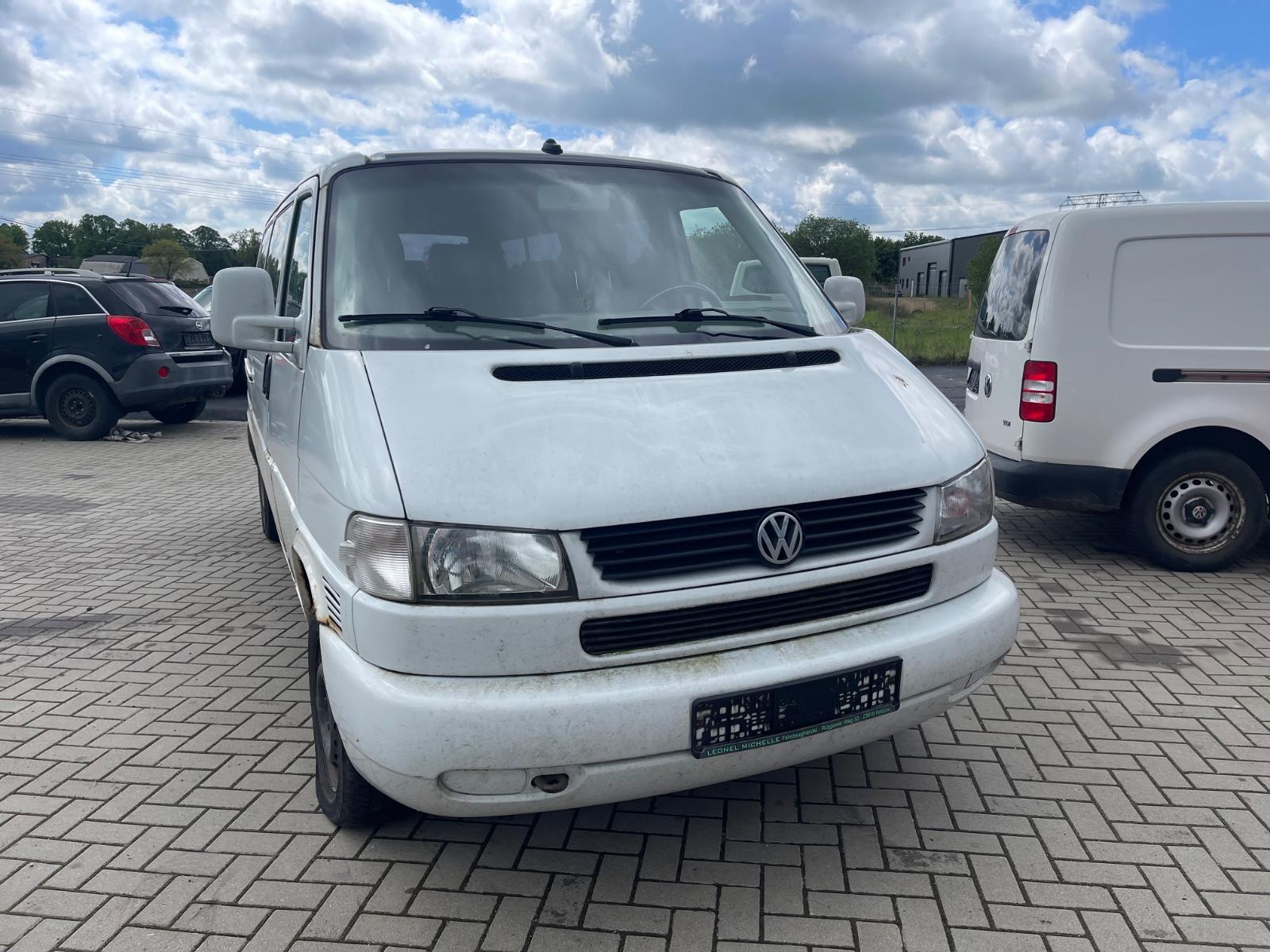 Volkswagen T4 Caravelle 2.5 TDI 65kW
