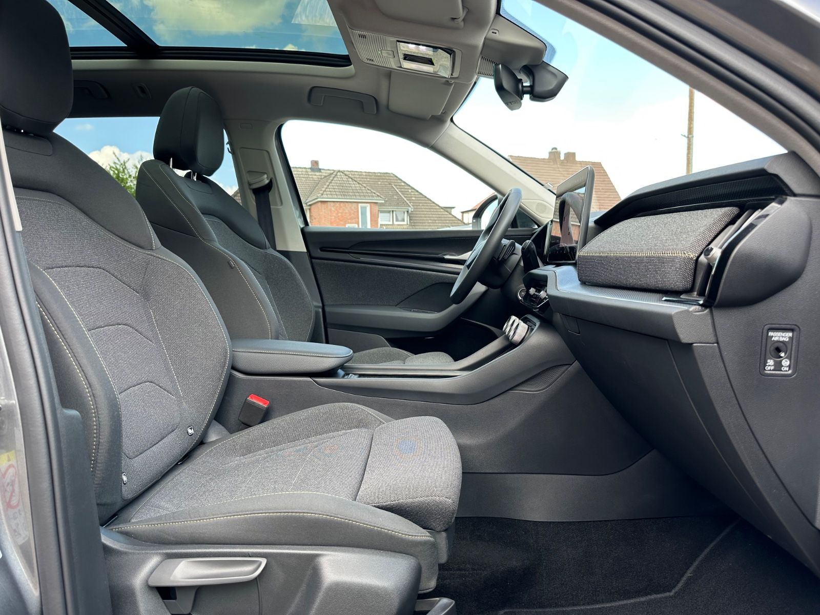 Fahrzeugabbildung SKODA Kodiaq 2.0 TDI 4x4 Selection DSG Pano/AHK/Navi