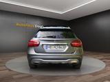 Mercedes-Benz GLA 250 Autom.Harman-Kardon Panoram Navi LED ACC - gebrauchte Mercedes-Benz GLA 250 aus dem Jahr 2017