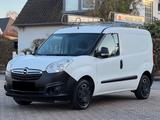 Opel Combo 1.4 Benzin 95Ps,L1H1,AHK,TÜV,70... - gebrauchte Opel Combo aus dem Jahr 2017
