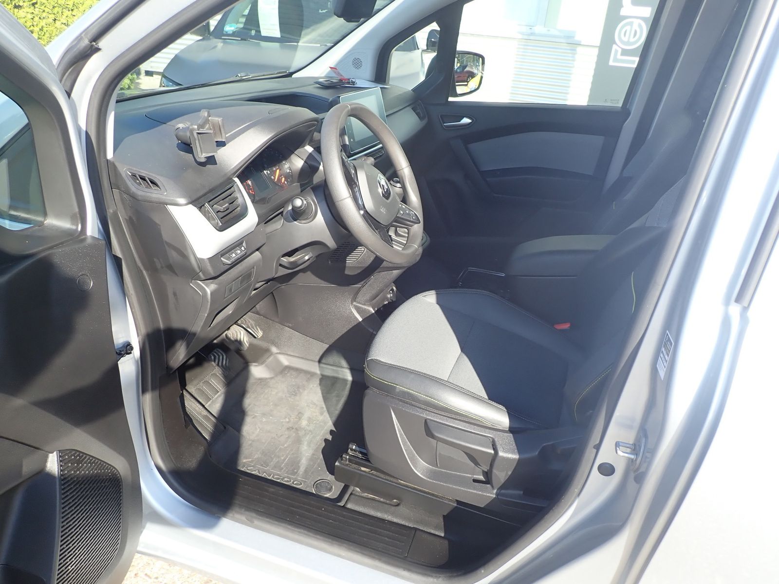 Fahrzeugabbildung Renault Kangoo Rapid Extra TCe 100 FAP Open Sesame by Re