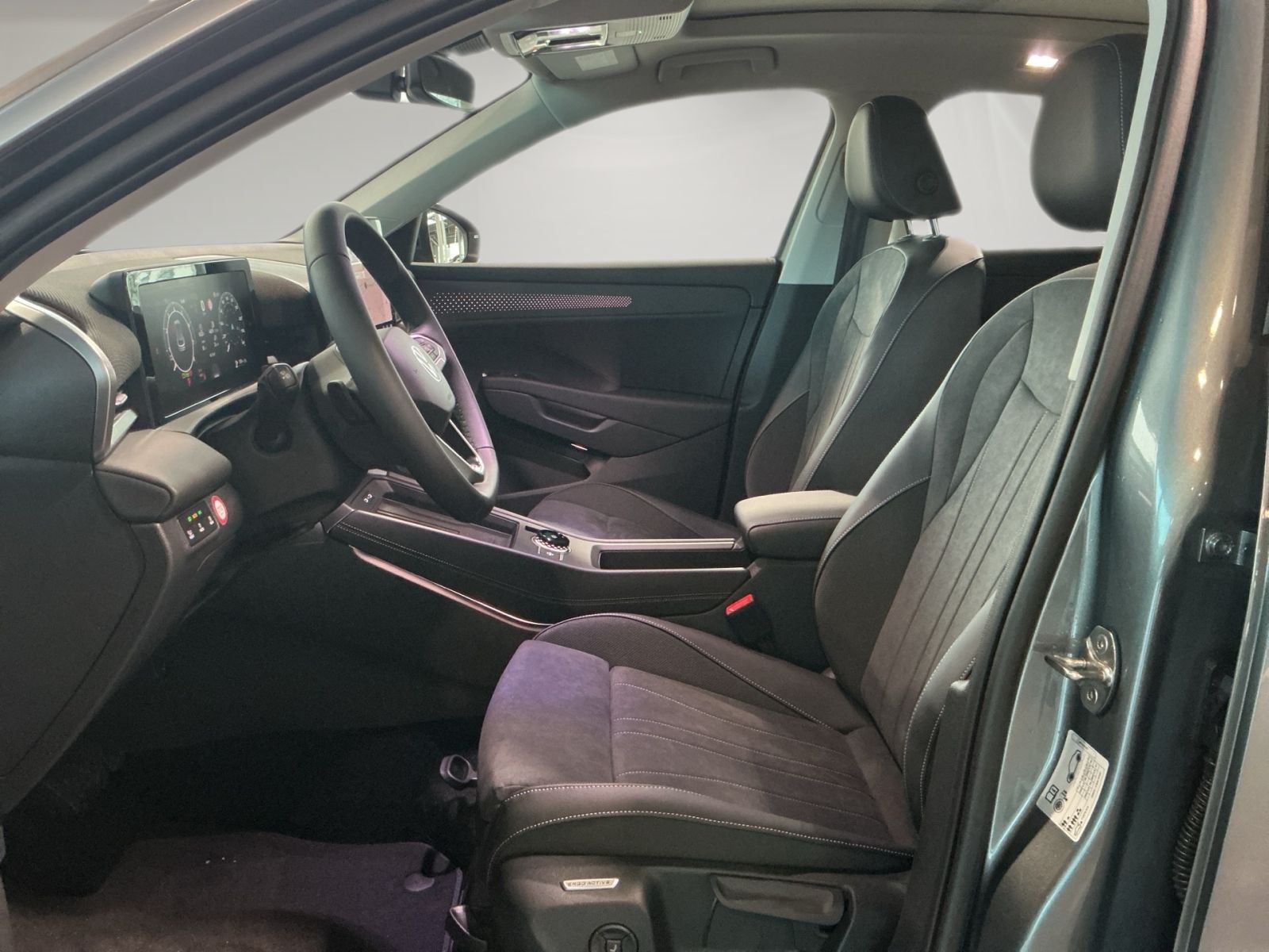 Volkswagen T-Roc - Bild 8