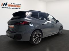 Fahrzeugabbildung BMW 218i Active Tourer--Pano/DrivingProf/eSitze/19LM