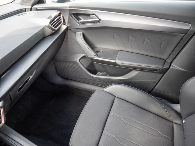 Leon Sportstourer 2.0 TSI KAMERA NAVI ACC LED