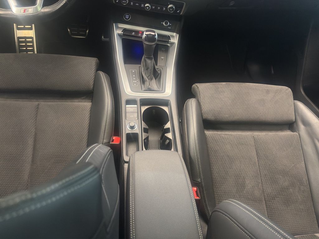 Audi Q3 45 TFSI e S line Pano+Navi+SHZ+Kamera+ACC foto 13
