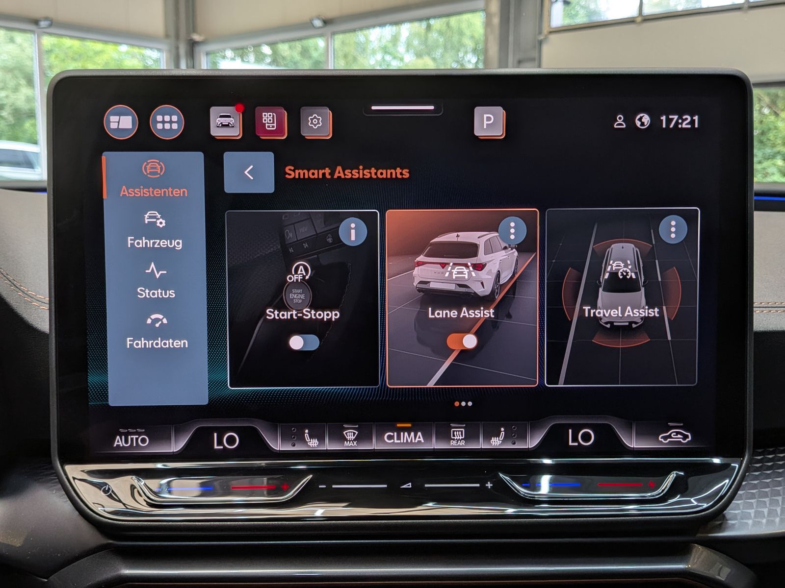 Fahrzeugabbildung CUPRA Leon 1.5 eTSI DINAMICA*MATRIX*ACC*PANO*AHK 5J-Ga