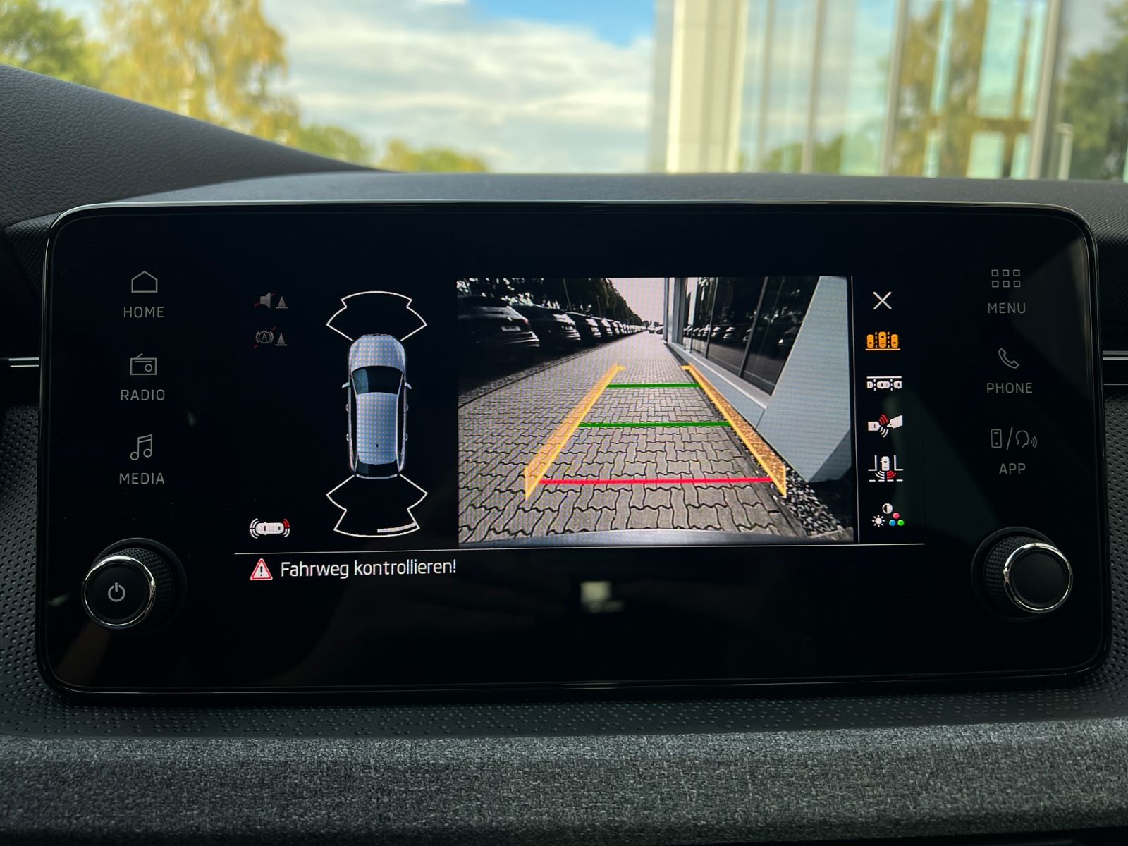 Fahrzeugabbildung SKODA Scala Selection 1.0 TSI DSG *AHK, LED, ACC, Kame