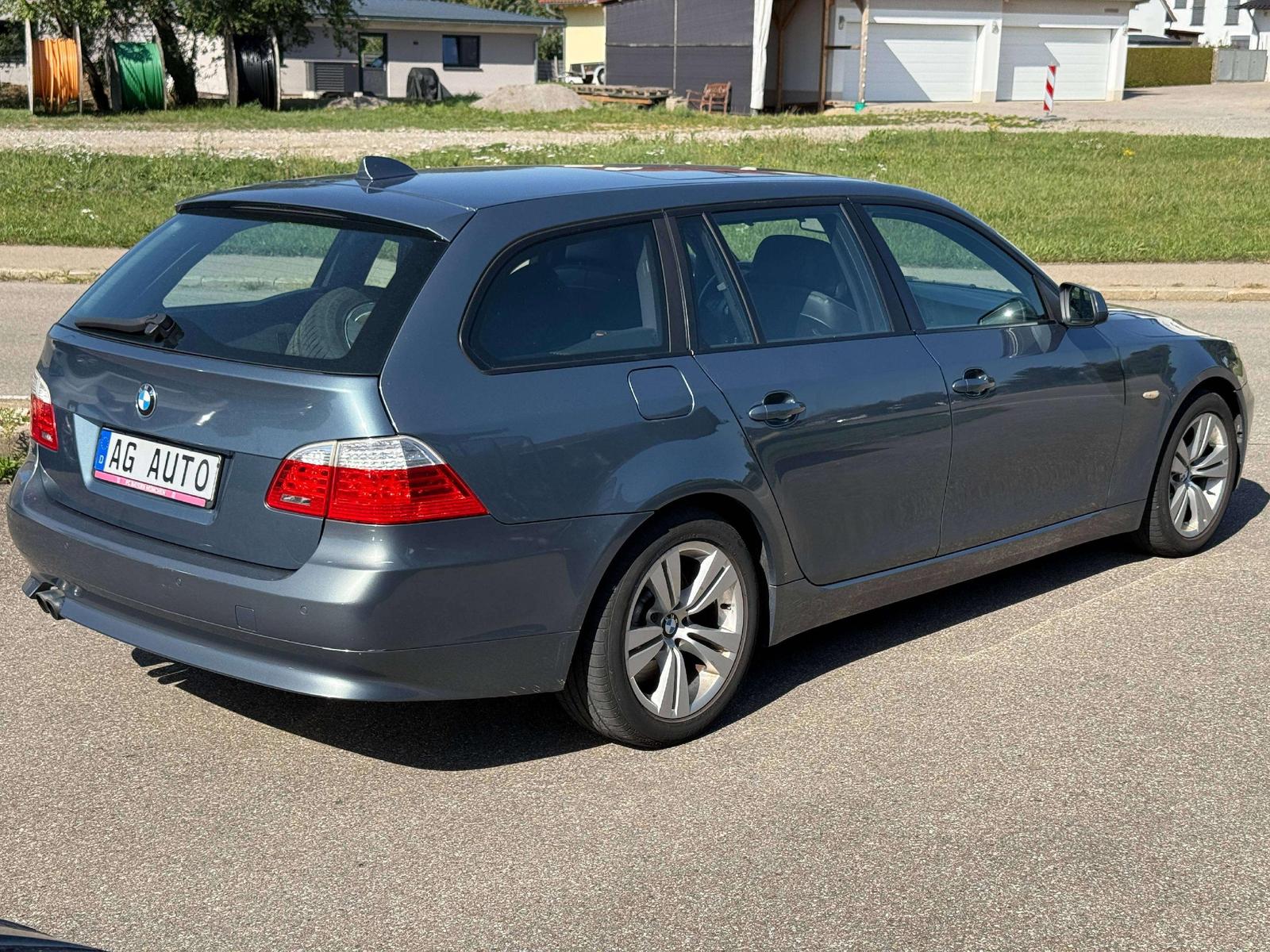 BMW 530i Automatik Touring 272 PS 8-fach