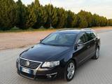 Volkswagen Passat 2.0 TDI DPF 4mot. Var. Highlin - Volkswagen Passat aus 2010: 2.0