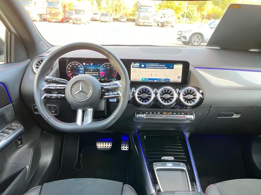 Fahrzeugabbildung Mercedes-Benz GLA 200 AMG*NIGHT*AHZV*K-GO*DISTR*DAB*RFK*LED*