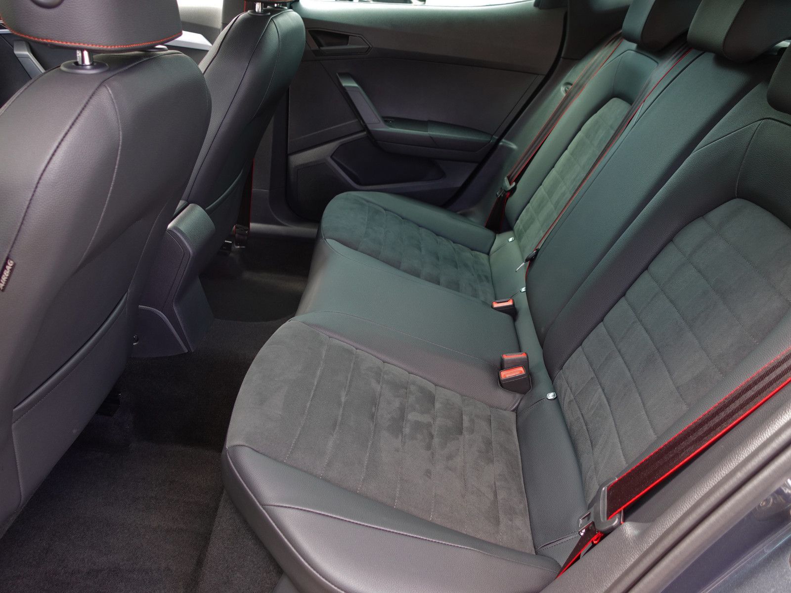 Fahrzeugabbildung SEAT Ibiza 1.5 TSI DSG FR BEATS I.Hd virtual FullLink