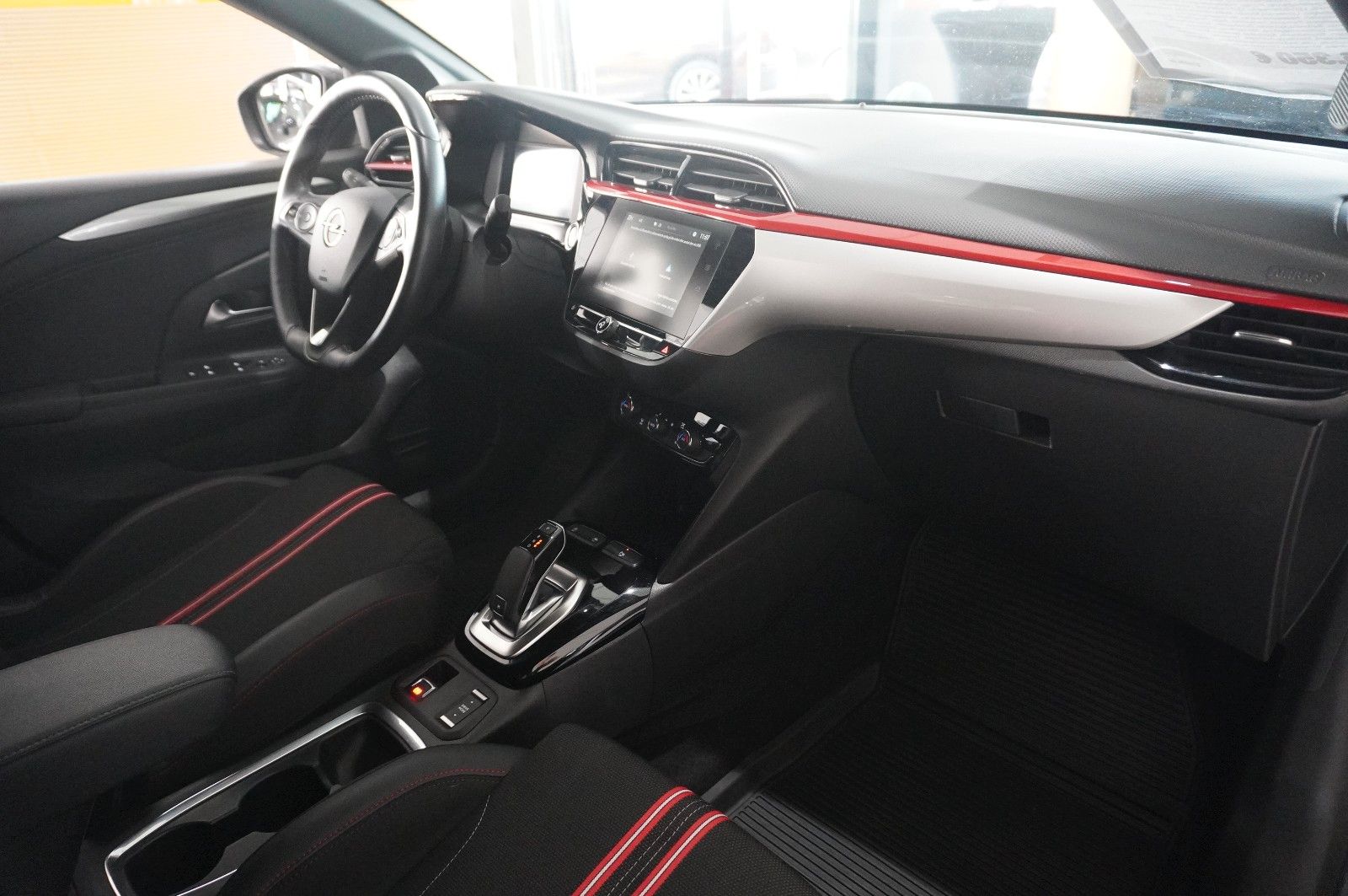 Fahrzeugabbildung Opel Corsa F 1.2T GS-LINE NAVI/LED/KAMERA/SHZ/DAB+