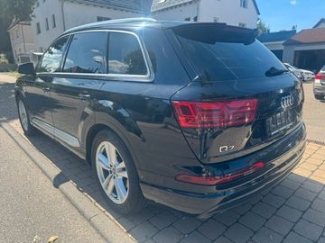 Audi Q7 - 6