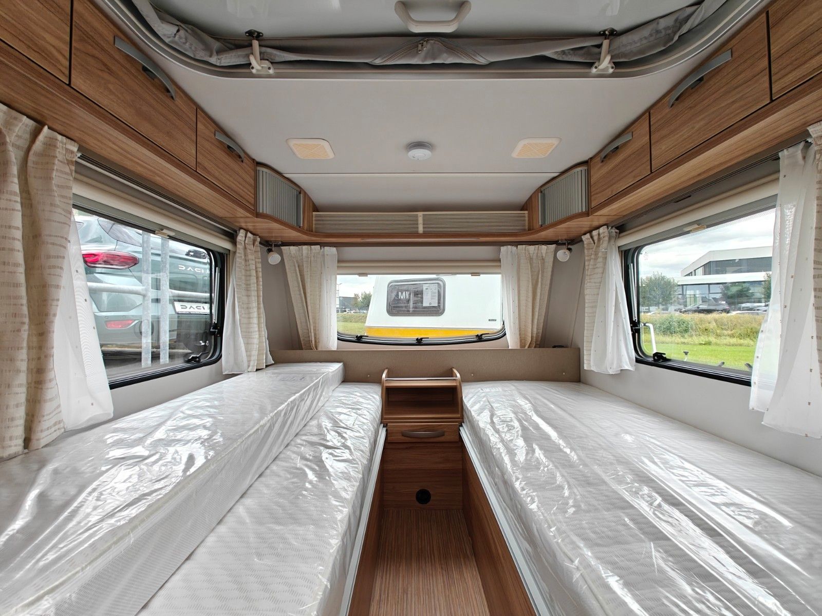 Fahrzeugabbildung HYMER / ERIBA / HYMERCAR Feeling 470 Elegance - JETZT 6.683€ SPAREN !!!