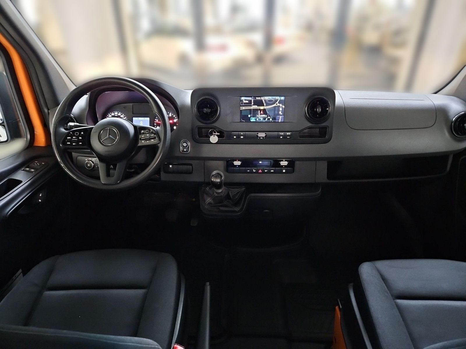 Fahrzeugabbildung Mercedes-Benz Sprinter 316 DOKA Pritsche 6 Sitze 2,8t AHK STHZ