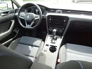Fotografie des VW Passat Variant 1.4 TSI Hybrid GTE Klima Navi