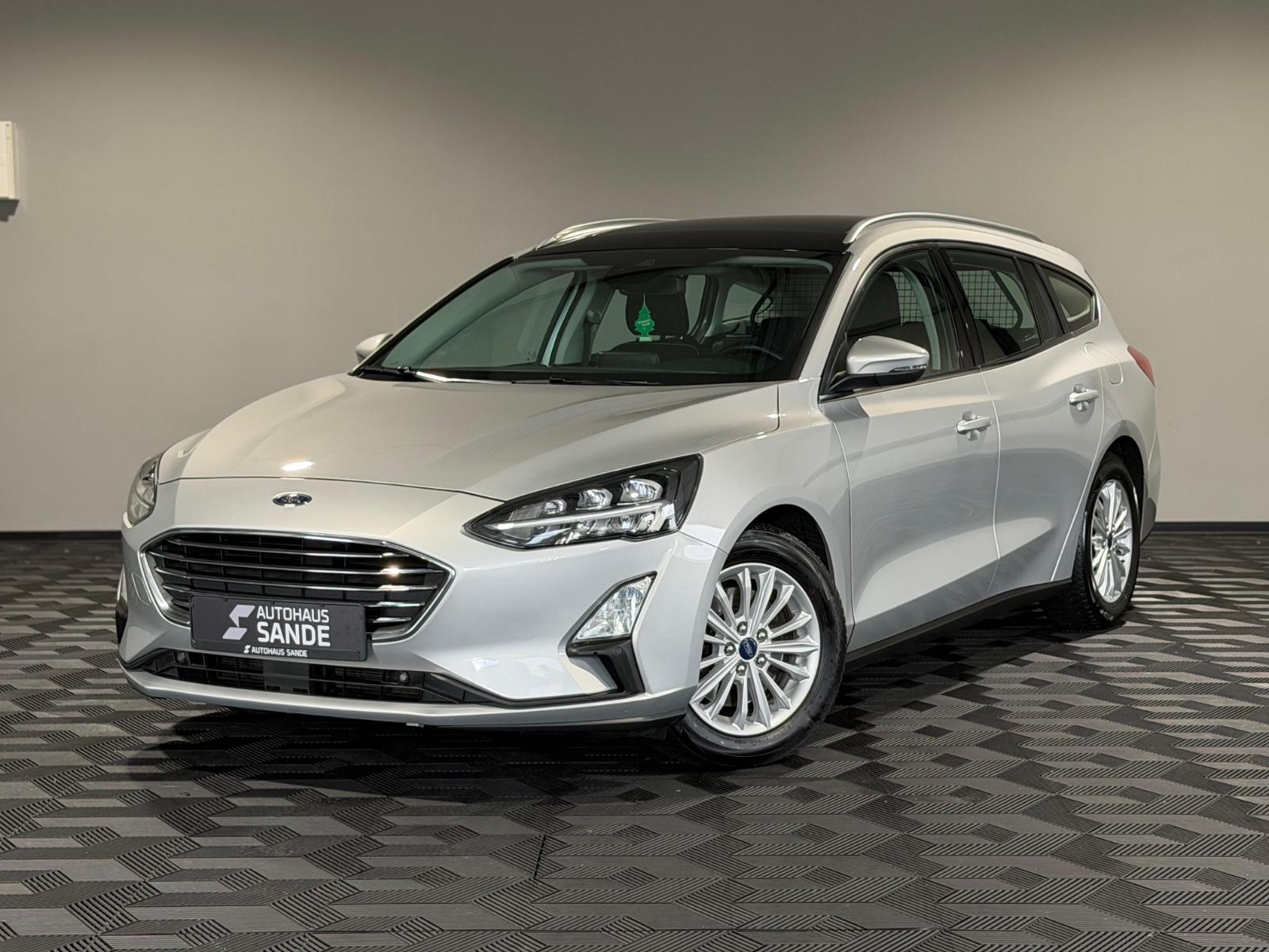 Ford Focus Turnier Titanium X *AUTOM.*PANO*AHK*TÜV NE