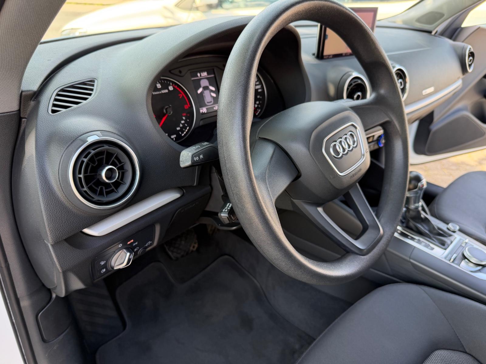 Audi A3 Sportback basis