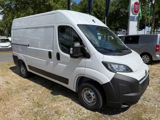 Fahrzeugabbildung Opel Movano 33 L2H2 Kastenwagen 140 MT