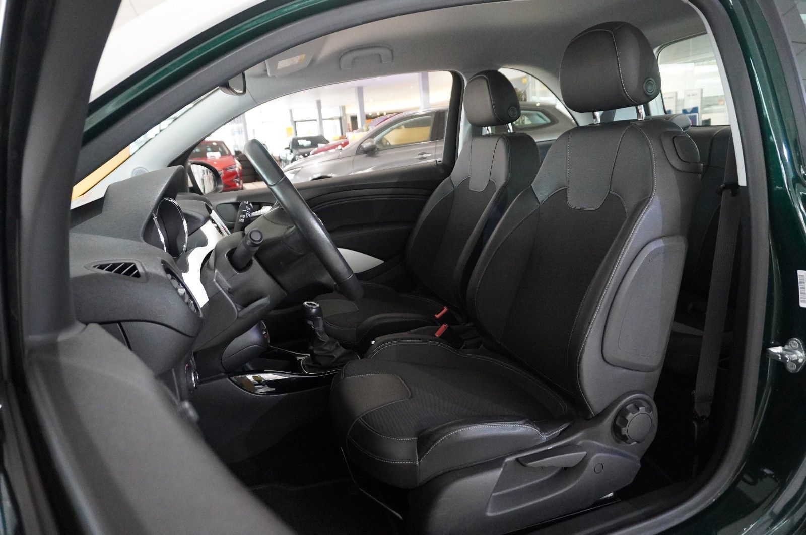 Fahrzeugabbildung Opel Adam 1.4 JAM NAVI/SHZ/PDC/KLIMA/LHZ/TEMP.