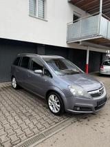 Opel Zafira 1.9dti 150ps TÜV 03/2028 mit 7... - Opel Zafira: Dti